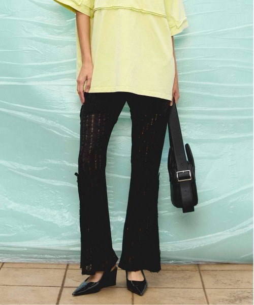 MAISON SPECIAL(メゾンスペシャル)の「Multi Fabric Easy Flare Pants/マルチファブリックイージーフレアパンツ(その他パンツ・レディース・ホワイト/ブラック・36/38)」の2枚目の写真
