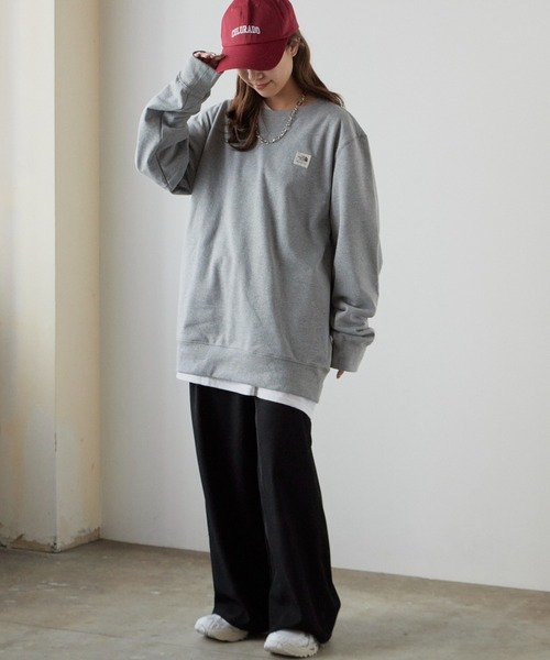 THE NORTH FACE（ザノースフェイス）の「THE NORTH FACE/ザノースフェイス メンズ ヘリテージ パッチ クルーネック スウェット 前Vガゼット ブランドロゴ トレーナー（スウェット・レディース・ホワイト/グレー/カーキ・XL/M/S/L）」の8枚目の写真