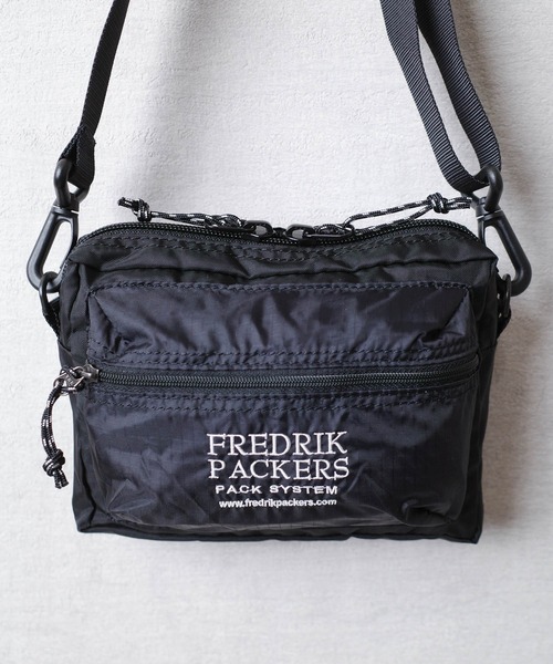 FREDRIK PACKERS(フレドリックパッカーズ)の「【FREDRIK PACKERS】ACCORD SHOULDER BAG <S> アコード ショルダーバッグ Sサイズ(ショルダーバッグ・レディース・ブラック/ベージュ・SMALL)」の9枚目の写真