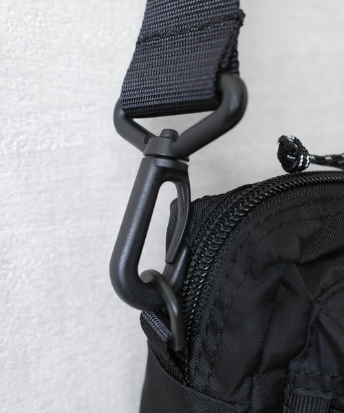 FREDRIK PACKERS(フレドリックパッカーズ)の「【FREDRIK PACKERS】ACCORD SHOULDER BAG <S> アコード ショルダーバッグ Sサイズ(ショルダーバッグ・レディース・ブラック/ベージュ・SMALL)」の11枚目の写真