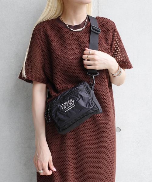 FREDRIK PACKERS(フレドリックパッカーズ)の「【FREDRIK PACKERS】ACCORD SHOULDER BAG <S> アコード ショルダーバッグ Sサイズ(ショルダーバッグ・レディース・ブラック/ベージュ・SMALL)」の3枚目の写真