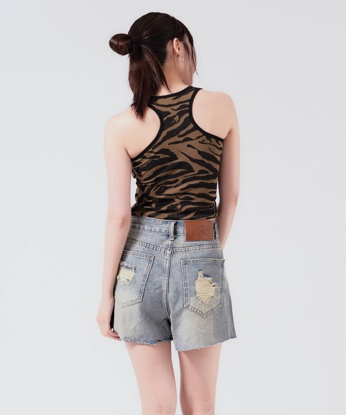 Chick（チック）の「Greco tank top with all-over pattern / 総柄 グレコタンクトップ（タンクトップ・レディース・ゼブラ/ホワイト系/レオパード/カモフラージュ・FREE）」の6枚目の写真