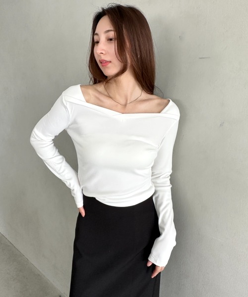 MYMOOD.(マイムード)の「アンバランスネックデザイントップス(Tシャツ/カットソー・レディース・ブラック/ブラウン/ホワイト・FREE)」の9枚目の写真