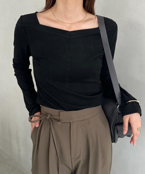 MYMOOD.(マイムード)の「アンバランスネックデザイントップス(Tシャツ/カットソー・レディース・ブラック/ブラウン/ホワイト・FREE)」の16枚目の写真