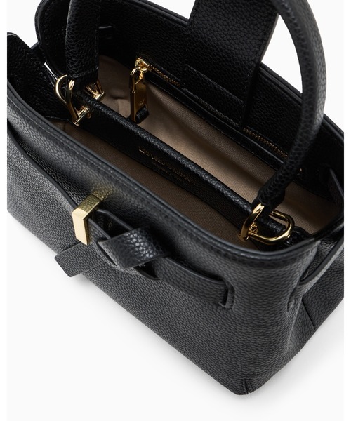 EMPORIO ARMANI(エンポリオアルマーニ)の「【エンポリオ アルマーニ】ミニバッグ パテント仕上げ ノットディテール(ショルダーバッグ・レディース・ブラック/ブラウン・FREE)」の7枚目の写真