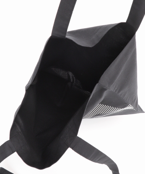 EDIFICE（エディフィス）の「PLASTIC IMAGINE (プラスチックイマジン) 別注 トート バッグ（クラッチバッグ・メンズ・ネイビー/レッド/アイボリー/ブラック・FREE）」の8枚目の写真