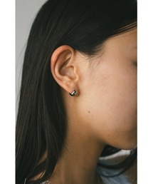 ミニマルライトピアス