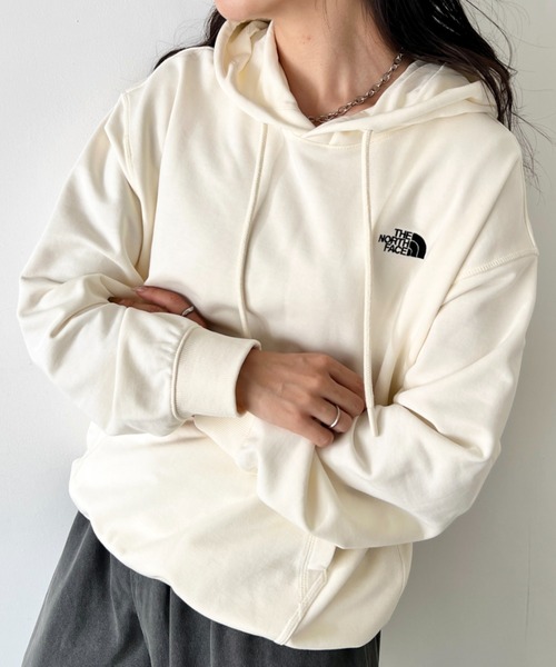 THE NORTH FACE(ザノースフェイス)の「THE NORTH FACE(ザ・ノースフェイス)/ワンポイント ロゴ刺繍 パーカー フーディ/M'S CORE HOODIE(パーカー・レディース・グレー/クリーム/ブラック/ライトブルー/サンドベージュ・XL/L/XXL/M)」の14枚目の写真