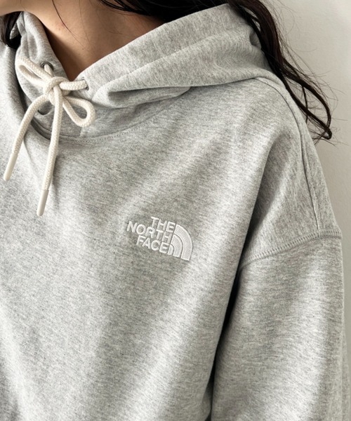 THE NORTH FACE(ザノースフェイス)の「THE NORTH FACE(ザ・ノースフェイス)/ワンポイント ロゴ刺繍 パーカー フーディ/M'S CORE HOODIE(パーカー・レディース・グレー/クリーム/ブラック/ライトブルー/サンドベージュ・XL/L/XXL/M)」の8枚目の写真