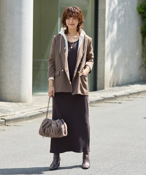 RIVE DROITE（リヴドロワ）の「【軽い着心地】ピーチツイルピークドラペルジャケット（テーラードジャケット・レディース・ブラウン/グレー/ネイビー・FREE）」の15枚目の写真