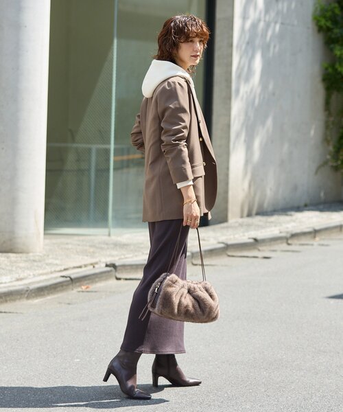 RIVE DROITE（リヴドロワ）の「【軽い着心地】ピーチツイルピークドラペルジャケット（テーラードジャケット・レディース・ブラウン/グレー/ネイビー・FREE）」の17枚目の写真