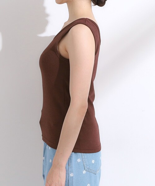 Cutie Blonde(キューティーブロンド)の「【洗える/ひんやり/前後2WAY】テレコタンクトップ(タンクトップ・レディース・ダークブラウン/ブラック/オフホワイト・02/04/01/03)」の22枚目の写真