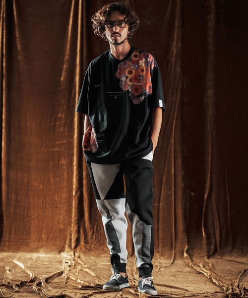 ANGENEHM（アンゲネーム）の「mt9885-Printed T-shirt -Botanical Art- Tシャツ(AG05-025acf)（Tシャツ/カットソー・メンズ・ホワイト/ブラック・L/M/S）」の6枚目の写真