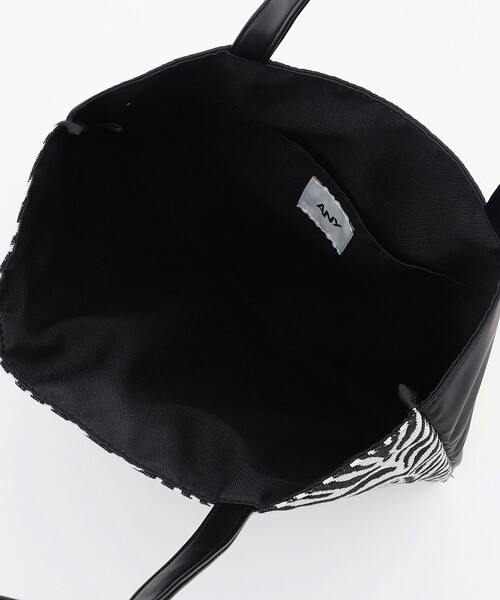 ANY(エニィ)の「【A4サイズ収納可】ゼブラジャガード柄トートバッグ(トートバッグ・レディース・ダークブラウン系/ブラック系・F)」の6枚目の写真