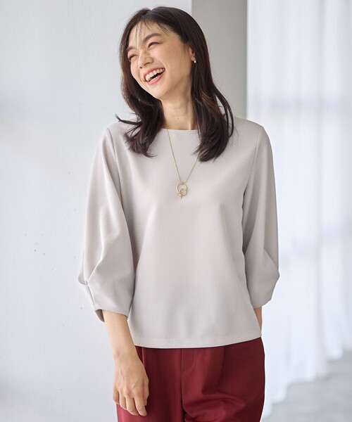 ANY(エニィ)の「コンフォータブル袖タックブラウス(Tシャツ/カットソー・レディース・ブラック系/スカイブルー系/ダークグリーン系/オレンジ系/ライトグレー系・F)」の3枚目の写真