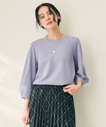 コンフォータブル袖タックブラウス