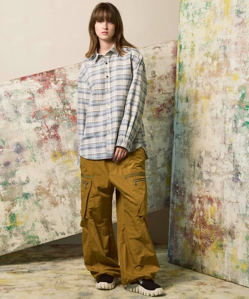 MAISON SPECIAL（メゾンスペシャル）の「《UNISEX》【Italian Dead Stock Fabric】Prime-Over Regular Collar Flannel Shirt/プライムオーバーレギュラーカラーネルシャツ【MAISON SPECIAL/メゾンスペシャル】（シャツ/ブラウス・メンズ・ダークブルー/グレー/その他6/その他7/その他1/その他2/その他3/その他5/ベージュ/ネイビー/サックスブルー/ブルー/アイボリー/ライトグレー/チャコールグレー/ダークネイビー/その他4・1/2/0）」の18枚目の写真