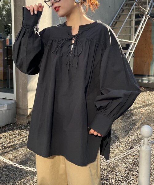 CIAOPANIC TYPY（チャオパニックティピー）の「【WEB限定】レースアップチュニック丈ギャザーブラウス（シャツ/ブラウス・レディース・ピンク/サックスブルー/ブラック/オフホワイト・ONE SIZE）」の3枚目の写真