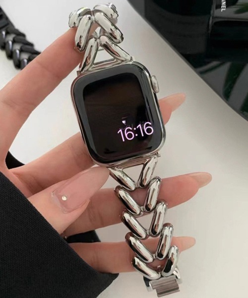 Fun & Daily(ファンアンドデイリー)の「Eight Chain Apple Watch Band / アップルウォッチバンド(デジタル腕時計・レディース・ブラック/シルバー/ゴールド・A/B)」の1枚目の写真