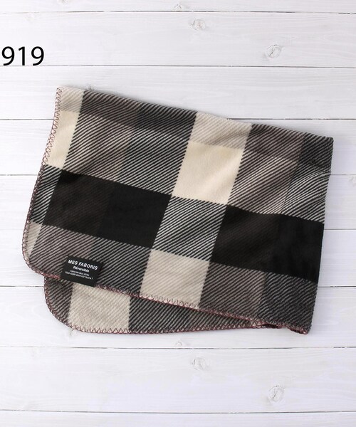 one'sterrace（ワンズテラス）の「【あったか】リバーシブル ブランケット（ブランケット・レディース・ブラック系8/ベージュ系8/ピンク系9/グリーン系5・99）」の7枚目の写真