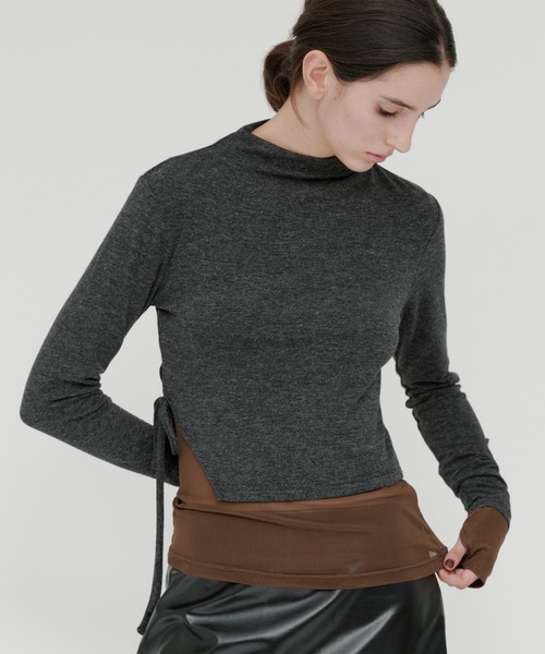 kiehtova（キエトヴァ）の「【kiehtova】SMOOTH SIDE SLIT TOPS/スムース サイドスリット トップス（Tシャツ/カットソー・レディース・アイボリー/グレー/ブラック・FREE）」の3枚目の写真