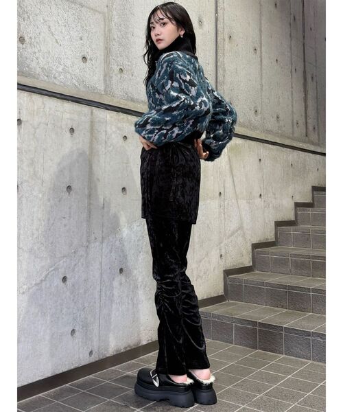 MURUA(ムルーア)の「スカートレイヤードシャーリングベロアパンツ(その他パンツ・レディース・ブラウン/ブラック・2/1)」の5枚目の写真
