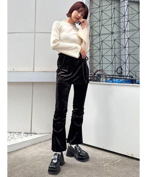 MURUA(ムルーア)の「スカートレイヤードシャーリングベロアパンツ(その他パンツ・レディース・ブラウン/ブラック・2/1)」の11枚目の写真