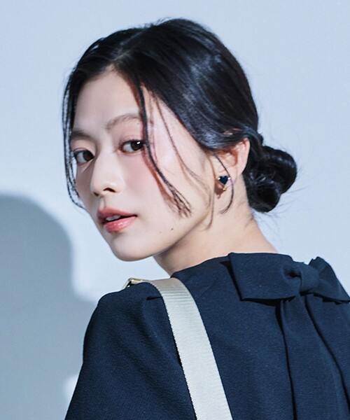 TOCCA(トッカ)の「WITH HEART EARRINGS イヤリング(イヤリング・レディース・ブラック系/ホワイト系・F)」の5枚目の写真
