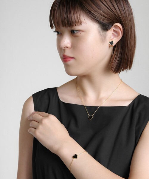 TOCCA(トッカ)の「WITH HEART EARRINGS イヤリング(イヤリング・レディース・ブラック系/ホワイト系・F)」の19枚目の写真