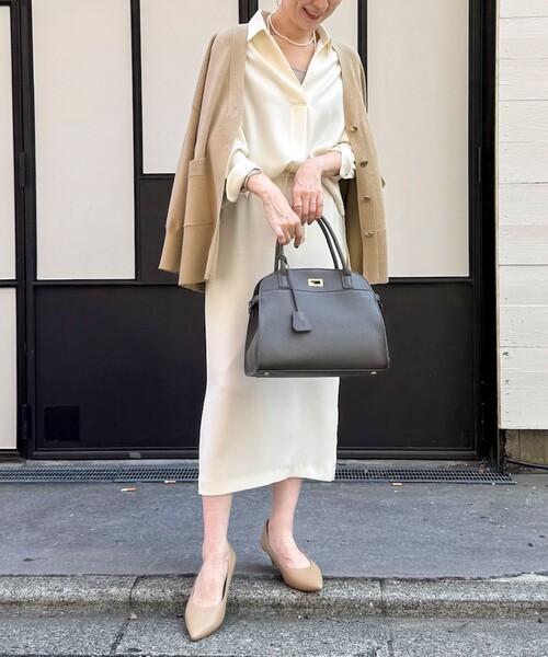 NOLLEY’S Sophi（ノーリーズソフィ）の「《morisachiシリーズとセットアップ対応》ウォッシャブルダブルサテンスキッパーブラウス（シャツ/ブラウス・レディース・キナリ/ネイビー/ブラウン・38）」の5枚目の写真