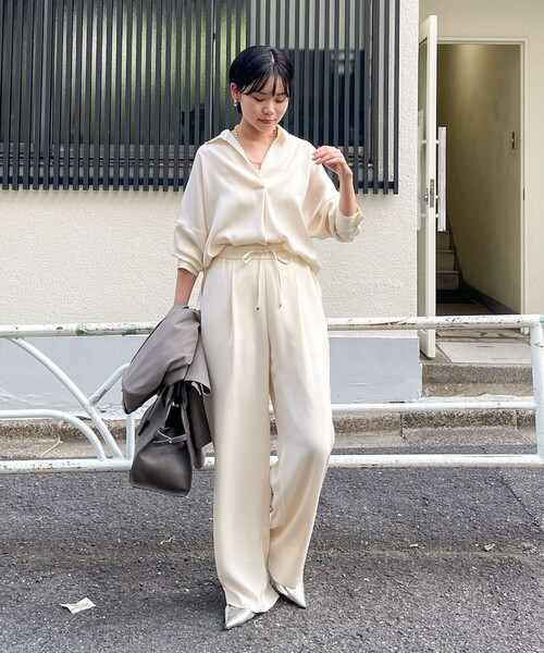 NOLLEY’S Sophi（ノーリーズソフィ）の「《morisachiシリーズとセットアップ対応》ウォッシャブルダブルサテンスキッパーブラウス（シャツ/ブラウス・レディース・キナリ/ネイビー/ブラウン・38）」の9枚目の写真