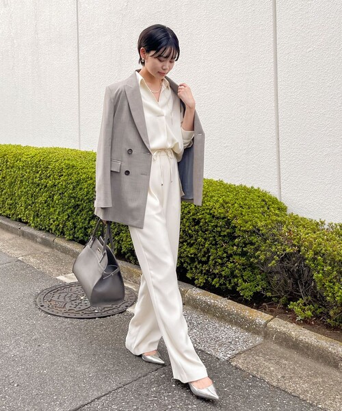 NOLLEY’S Sophi（ノーリーズソフィ）の「《morisachiシリーズとセットアップ対応》ウォッシャブルダブルサテンスキッパーブラウス（シャツ/ブラウス・レディース・キナリ/ネイビー/ブラウン・38）」の15枚目の写真