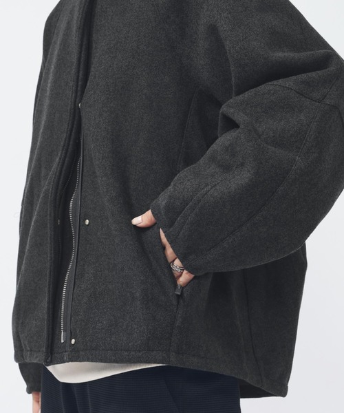 adidas(アディダス)の「【別注】アディダス adidas ラックスフロー オールデイズ ルーズフィット ウール風のウーブンジャケット 限定コラボ(ブルゾン・レディース・ダークグレー/ピンク・L/XL/S/M)」の18枚目の写真