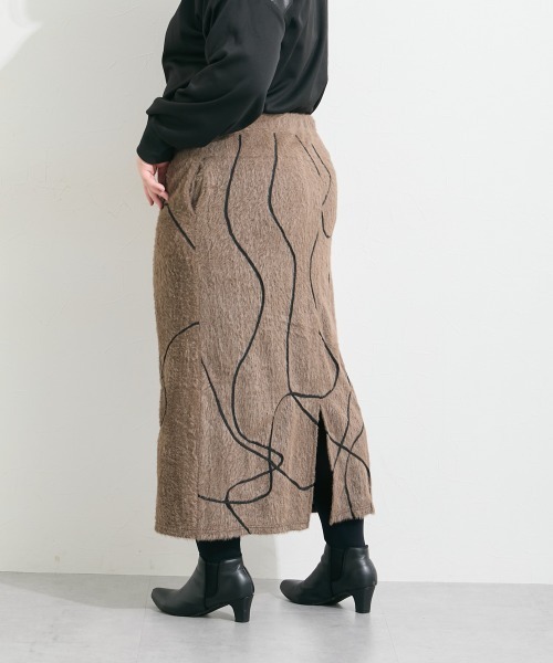 SMILE LAND（スマイルランド）の「＜大きいサイズ＞コード刺しゅうシャギースカート（ゆったりヒップ）（スカート・レディース・モカ/ブラック系・L/LL/3L/4L/5L）」の16枚目の写真