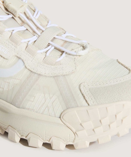 VANS(バンズ)の「クロスパス XC GORE-TEX / MTE Crosspath XC Gore-Tex WHIT / VN000DAMWHT1(スニーカー・メンズ・ホワイト・5/5.5/6/6.5/7/7.5/8/8.5/9/9.5/10/10.5/11/11.5/12/4/4.5/3.5/13)」の11枚目の写真