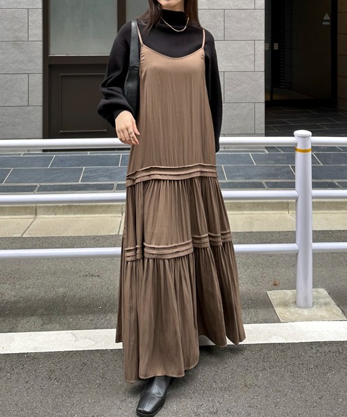 Doux archives（ドゥアルシーヴ）の「ピンタックティアードキャミワンピース（ワンピース・レディース・グレー/ブラウン/ブラック・FREE）」の3枚目の写真