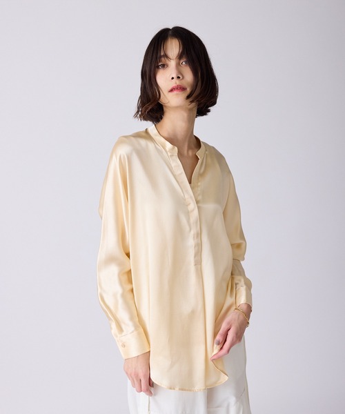 c/est(シーエ)の「c/est/シーエ SILK シルクサテン スキッパー ブラウス 秋物 秋服 2026年秋冬(シャツ/ブラウス・レディース・オフホワイト/チャコール・FREE)」の8枚目の写真