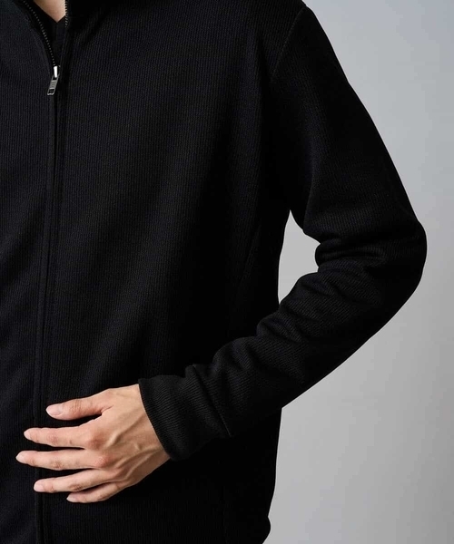 a.v.v（アーヴェヴェ）の「【イージーケア/毛玉になりにくい】アゼダブルフェイススタンドカラーカーディガン【ストレッチ/洗濯機で洗える】（カーディガン/ボレロ・メンズ・ライトグレー/ブラック・46/48/50）」の6枚目の写真