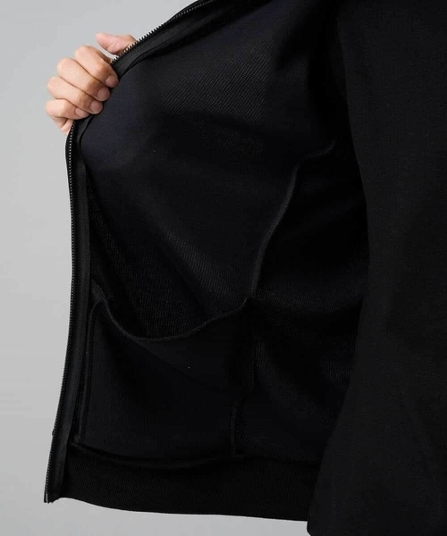 a.v.v（アーヴェヴェ）の「【イージーケア/毛玉になりにくい】アゼダブルフェイススタンドカラーカーディガン【ストレッチ/洗濯機で洗える】（カーディガン/ボレロ・メンズ・ライトグレー/ブラック・46/48/50）」の9枚目の写真