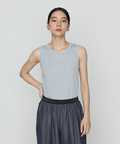 Gabardine K.T（ギャバジンケーティー）の「ラメテレコ タンクトップ（タンクトップ・レディース・ライトグレー/ライトベージュ/サックスブルー・9号/11号）」の2枚目の写真