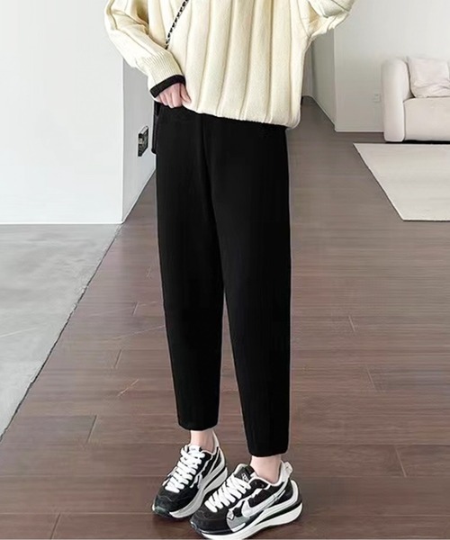 AMAJI(アマジ)の「ハイウエストテーパードパンツ(スラックス・レディース・ブラック/オフホワイト・X-LARGE/LARGE/MEDIUM/SMALL)」の16枚目の写真