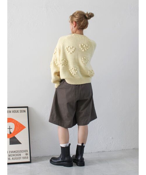 Ungrid（アングリッド）の「【WEB限定】ハートデザインクルーネックニット（ニット/セーター・レディース・オフホワイト/チャコールグレー/レッド/イエロー/ネイビー・FREE）」の13枚目の写真