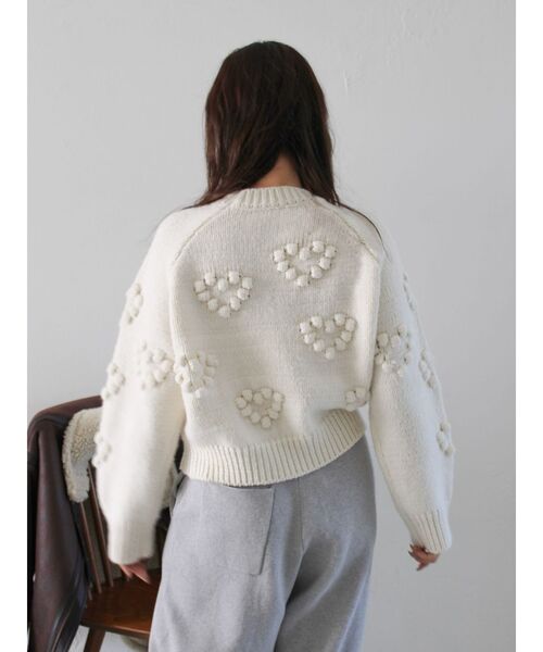 Ungrid（アングリッド）の「【WEB限定】ハートデザインクルーネックニット（ニット/セーター・レディース・オフホワイト/チャコールグレー/レッド/イエロー/ネイビー・FREE）」の15枚目の写真