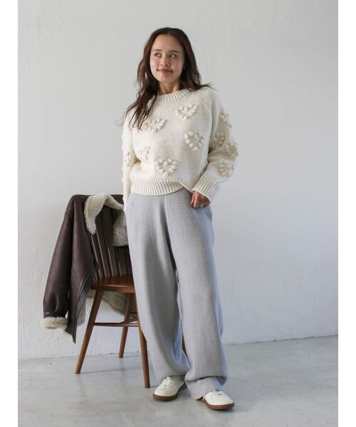 Ungrid（アングリッド）の「【WEB限定】ハートデザインクルーネックニット（ニット/セーター・レディース・オフホワイト/チャコールグレー/レッド/イエロー/ネイビー・FREE）」の16枚目の写真