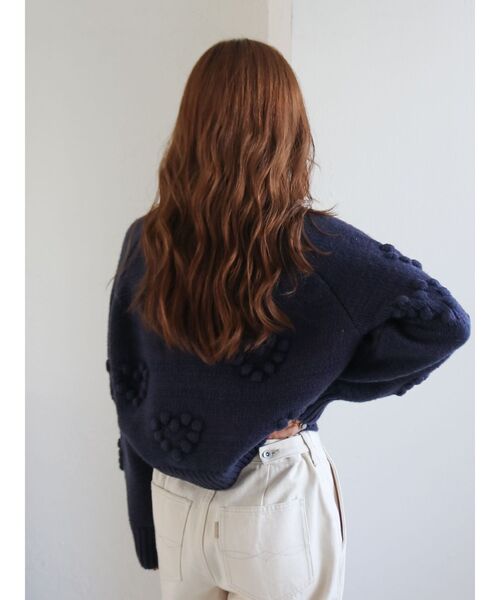 Ungrid（アングリッド）の「【WEB限定】ハートデザインクルーネックニット（ニット/セーター・レディース・オフホワイト/チャコールグレー/レッド/イエロー/ネイビー・FREE）」の20枚目の写真