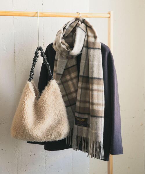 TWEED MILL(ツイードミル)の「『一部別注カラー』TWEED MILL Lambswool Stole(マフラー・レディース・ダークブラウン/グリーン系その他/ブルー系その他/グレー系その他/ブラウン系その他/イエロー系その他・FREE)」の4枚目の写真