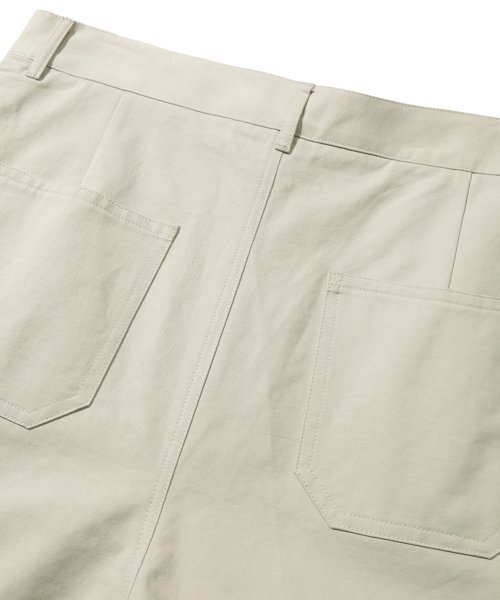 TRILLION(トリリオン)の「サイドタックスナップボタンワイドコットンパンツ (クリーム)(その他パンツ・レディース・その他・X-LARGE/MEDIUM/LARGE)」の9枚目の写真