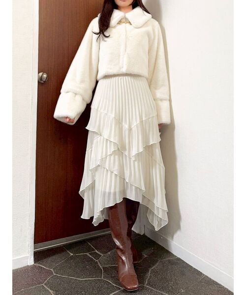 dazzlin(ダズリン)の「ビットショートミンクライクファーコート(その他アウター・レディース・チャコールグレー/オフホワイト・FREE)」の3枚目の写真