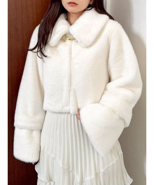 dazzlin(ダズリン)の「ビットショートミンクライクファーコート(その他アウター・レディース・チャコールグレー/オフホワイト・FREE)」の5枚目の写真