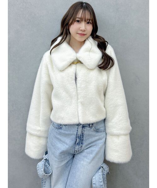 dazzlin(ダズリン)の「ビットショートミンクライクファーコート(その他アウター・レディース・チャコールグレー/オフホワイト・FREE)」の8枚目の写真